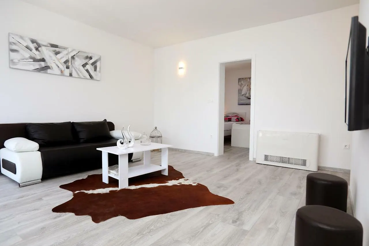Apartmani Tokla Trogir 0*,  Kroatien