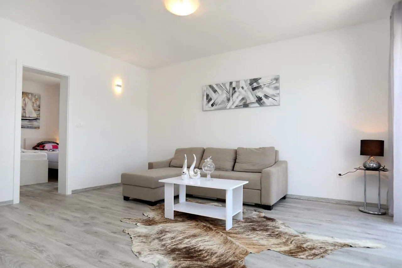 Apartmani Tokla Trogir 0*,  Kroatien